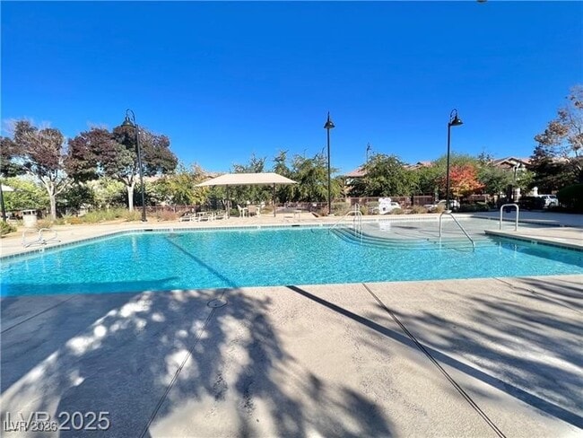 Building Photo - 2117 Thames View St