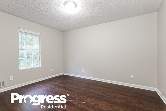 Building Photo - 2585 W Rd