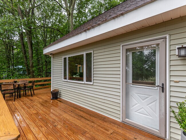 Building Photo - 7 Owls Nest Ln