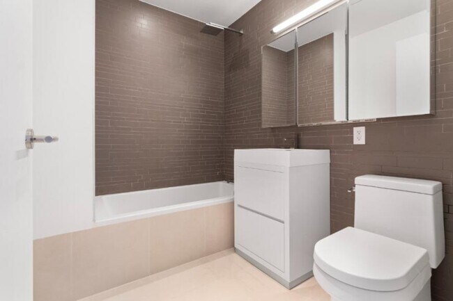 Building Photo - 2 bedroom in Brooklyn NY 11217