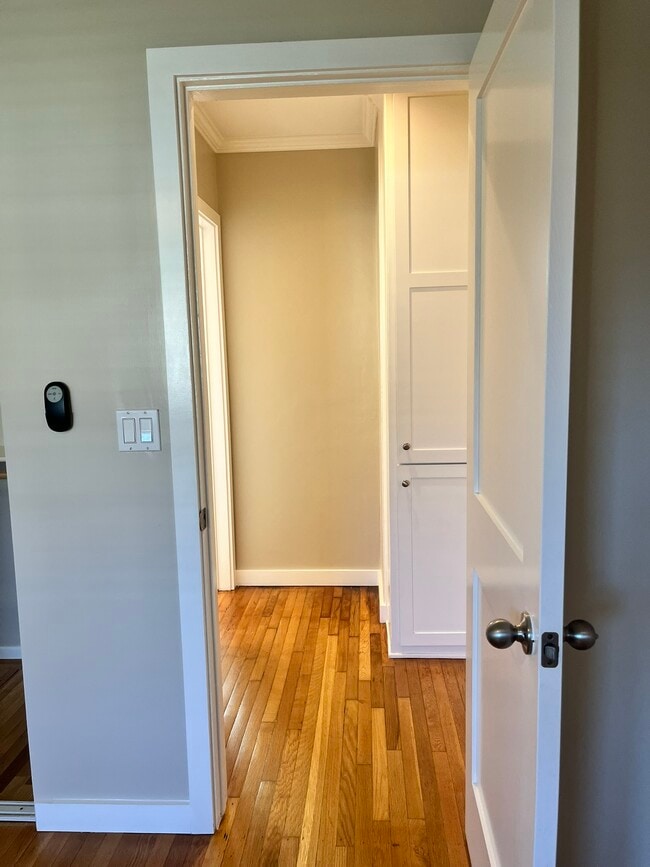 Building Photo - 15702 Brighton LLC B
