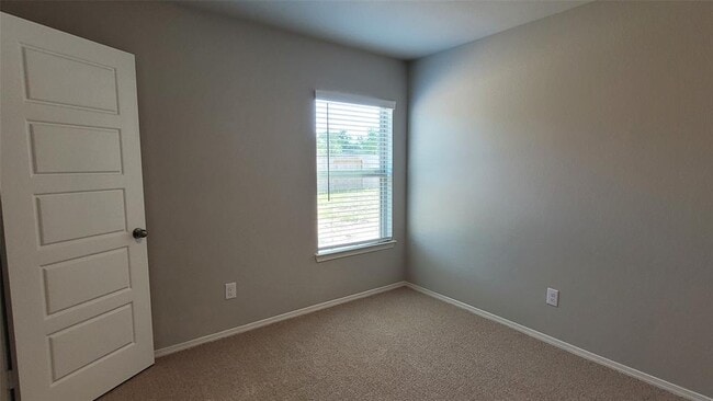 Building Photo - 526 Dalloway St
