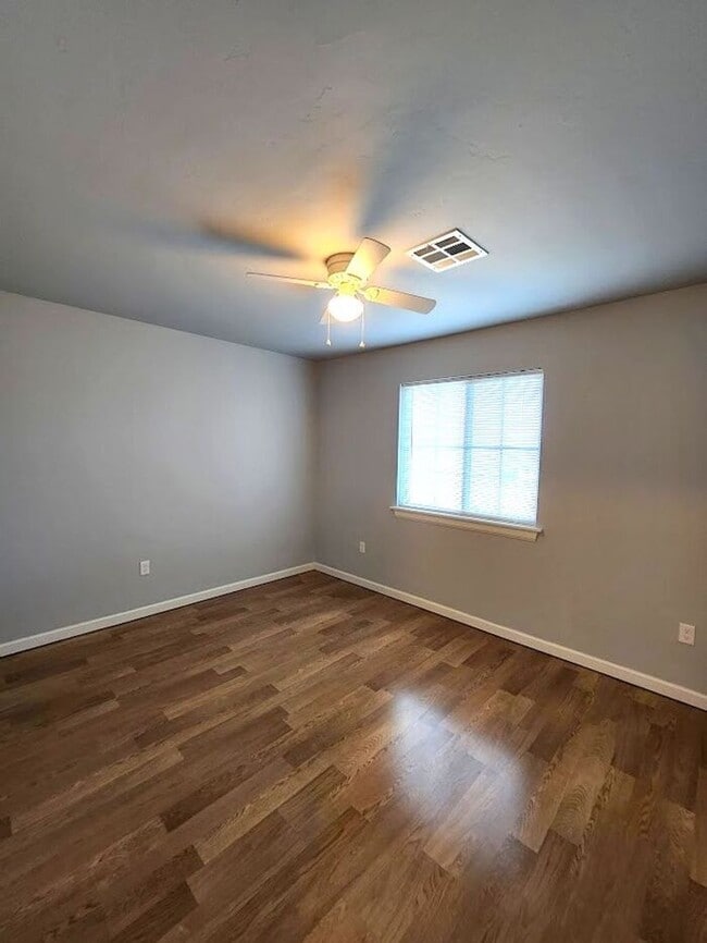 Building Photo - Spacious 5 Bedroom 3 Bath In Highland Park Add in Edmond