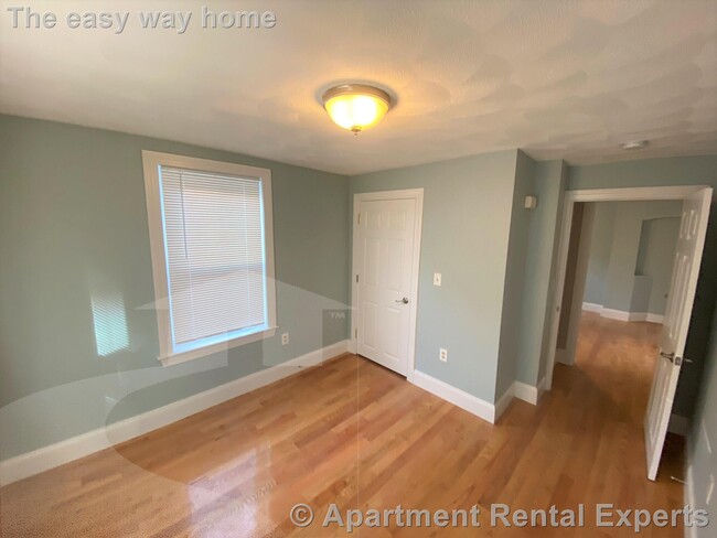 Building Photo - 309 Highland Ave