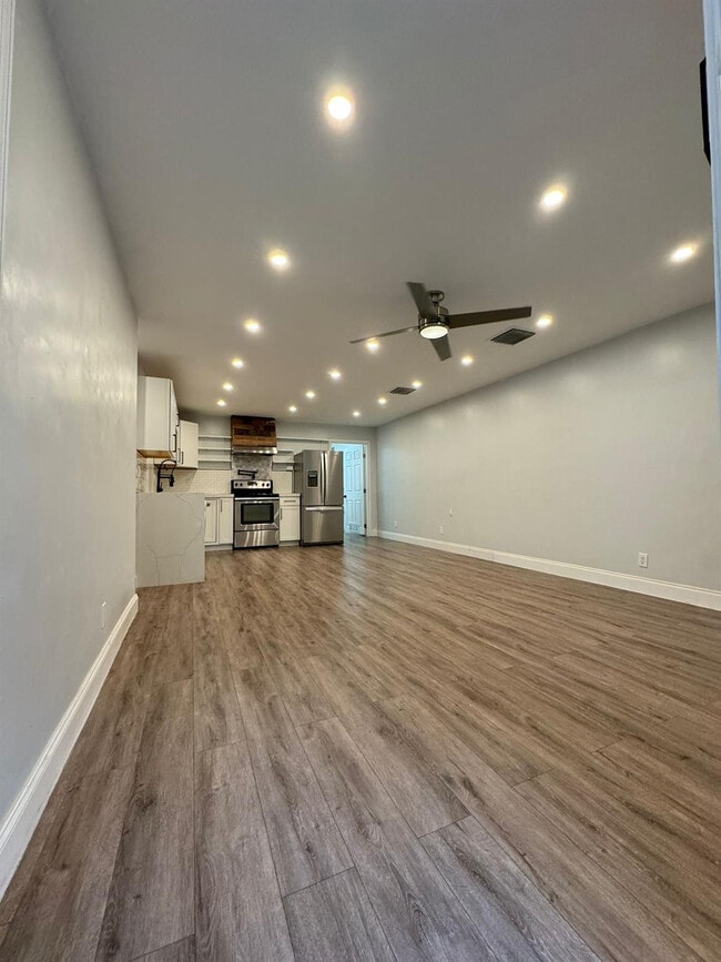 Building Photo - 9422 SW 51st St