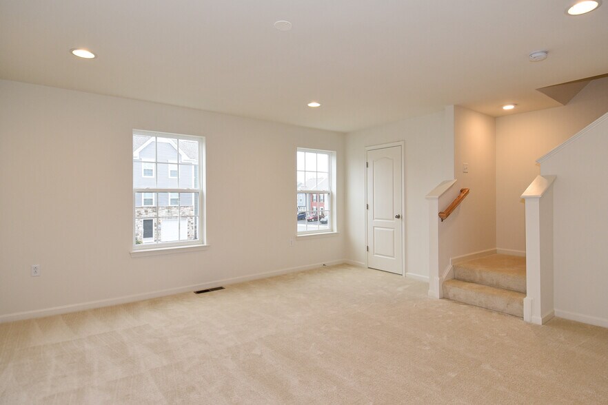 Building Photo - 11 Cecily Way