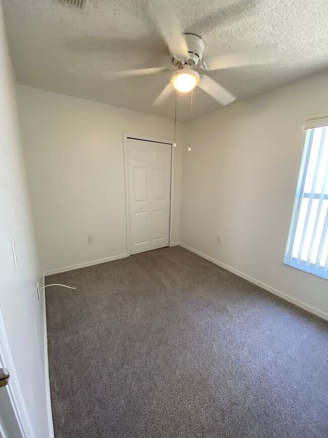 Building Photo - 4 Bedroom Pool Home in Davenport, FL