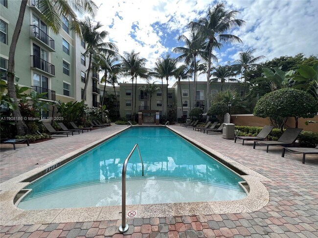 Building Photo - 1900 Van Buren St