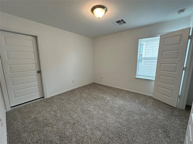 Building Photo - 25628 Microstar Wy