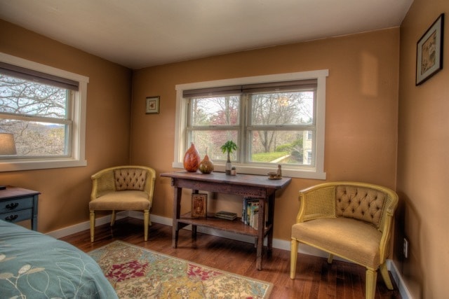 Building Photo - 560 Riceville Rd