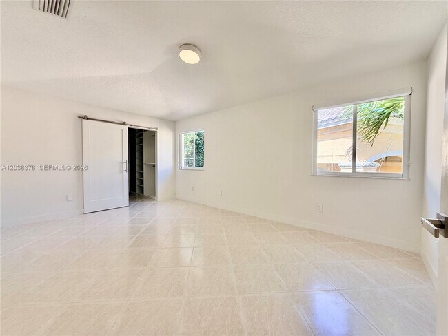 Building Photo - 9425 NW 47th Terrace
