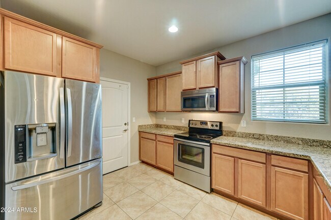 Building Photo - 14771 N 177th Ave