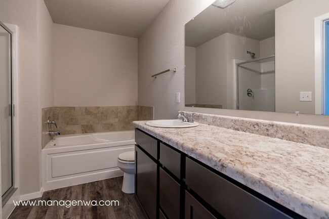 Building Photo - Cozy 4 Bedroom Elkins Home! Lots of upgrades!!