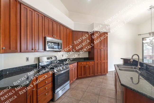Building Photo - 14024 E Fairway Bluff Ct