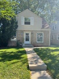 Building Photo - 2828 S 48th St