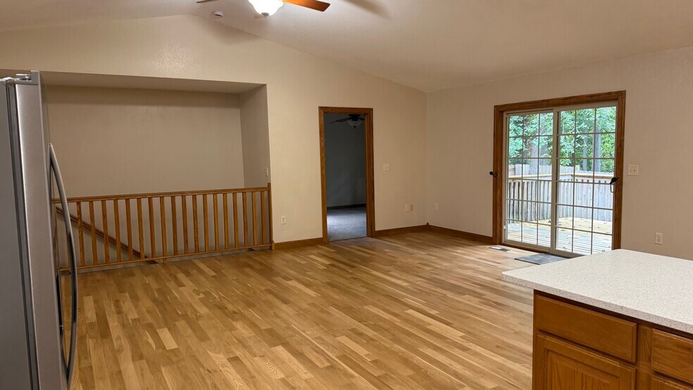 Building Photo - 422 Callaway Blvd