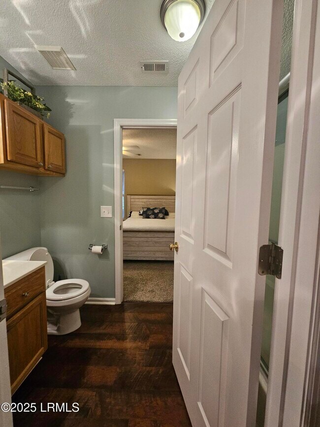 Building Photo - 1105 13th St