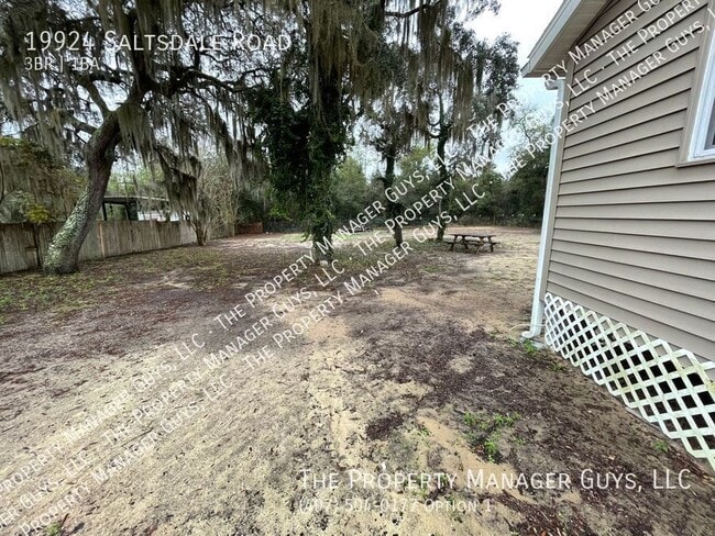Building Photo - 19924 Saltsdale Rd