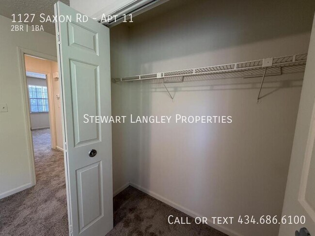 Building Photo - 1127 Saxon Rd