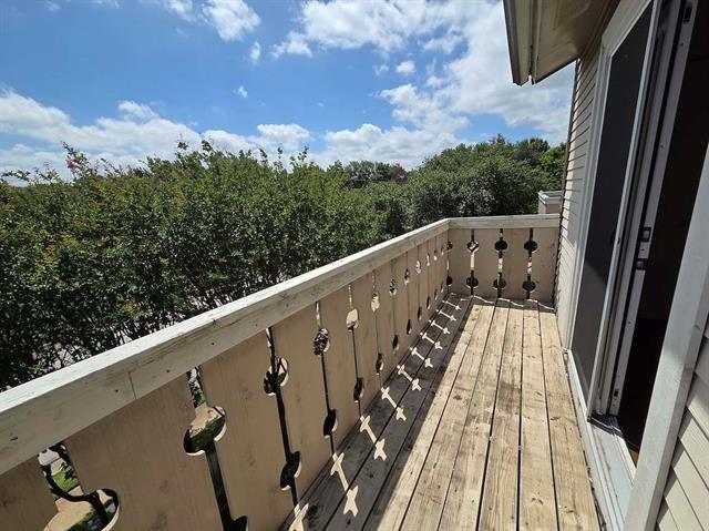 Building Photo - 5839 Lake Point Dr