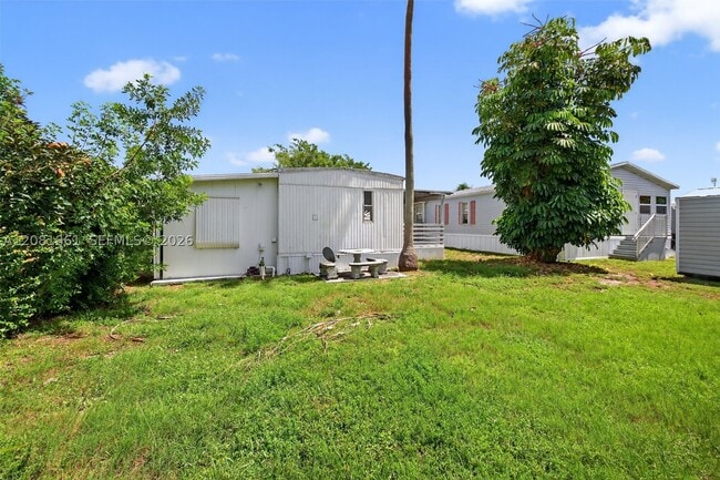 Building Photo - 2430 SW 53rd St