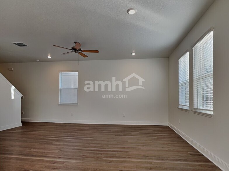 Building Photo - 6727 Atlantic Bch Ave