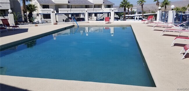 Building Photo - 2022 Merrill Ln