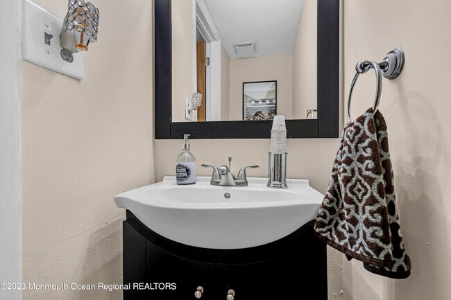 Building Photo - 47 Mizzen Dr