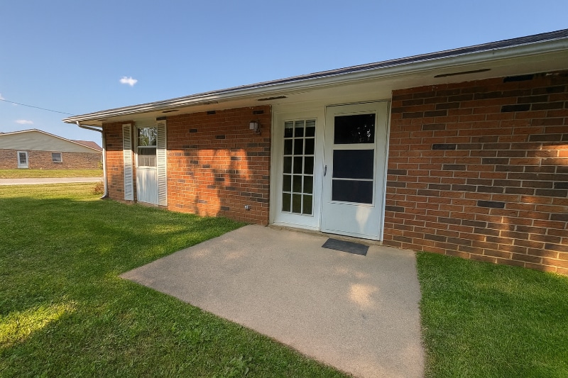 Building Photo - 1128 Amherst Dr