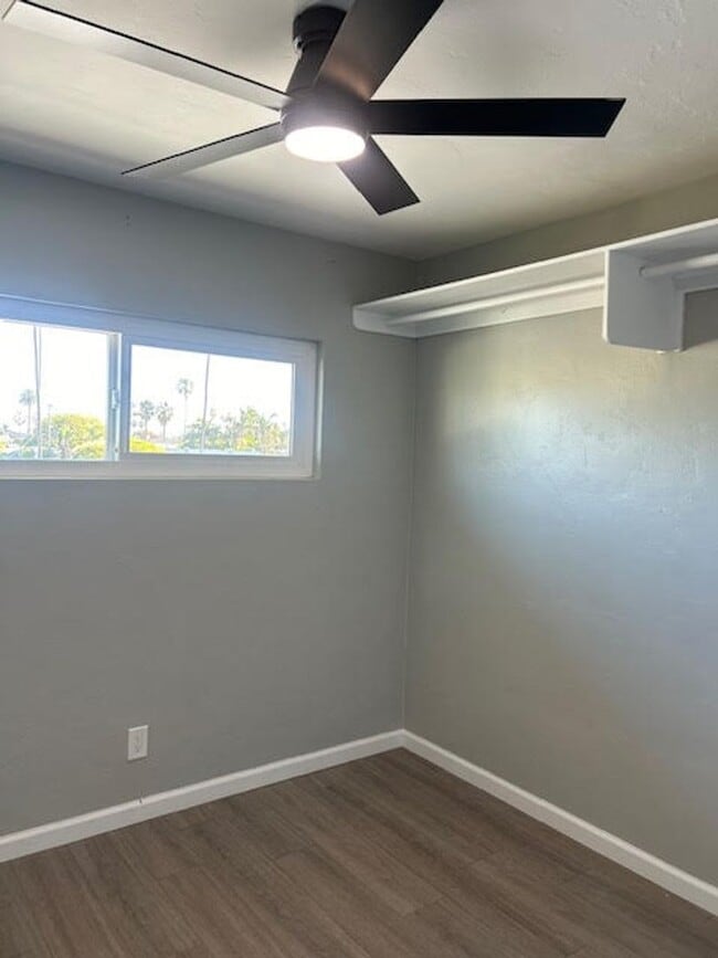 Building Photo - Cable