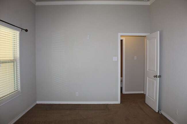 Building Photo - 5 BEDROOM, BELTON ISD