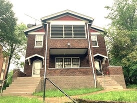 Building Photo - 2472 Fairview Ave