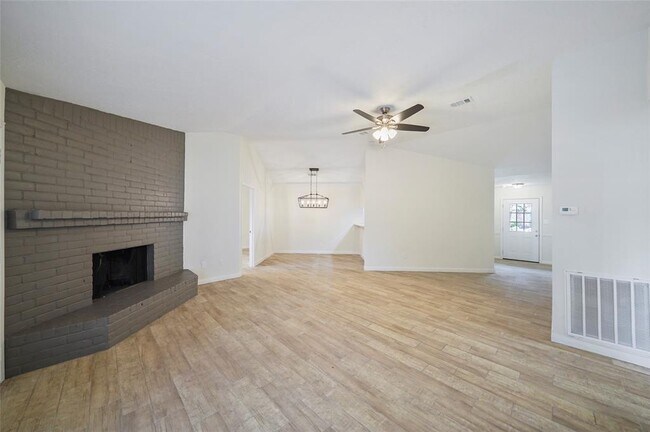Building Photo - 22810 Dairy Gate Dr