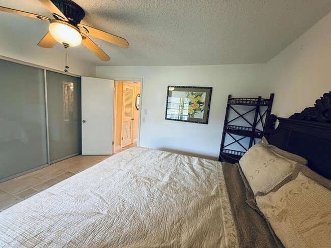 Building Photo - 159 Sussex H