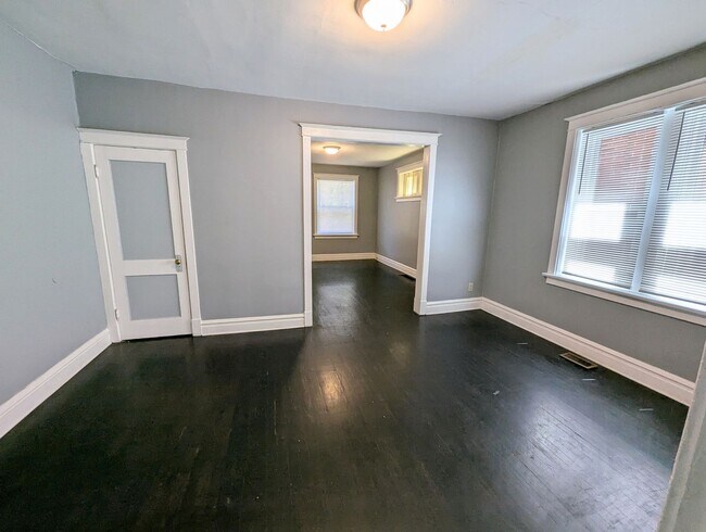 Building Photo - 3339-41 Salena