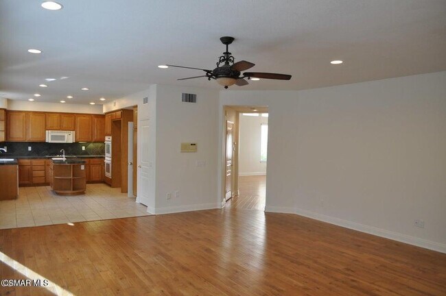Building Photo - 1596 Blue Canyon St