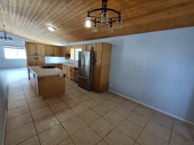 Building Photo - Move-In Ready 3-Bedroom Cabin-Style Home with Huge Yard, Deck & Garage in Pine Mountain Club