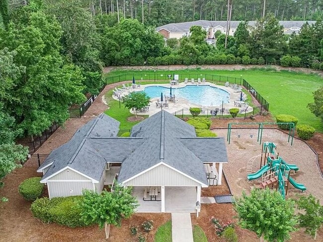 Building Photo - 252 Cottonham Ct
