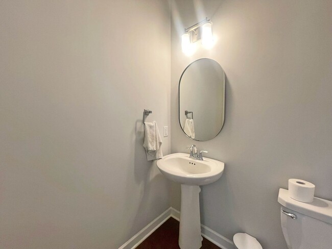 Building Photo - Sparkling Like-New 2-story w/ Full Walkout on Pond with Office-Bedroom 6, Pets OK!