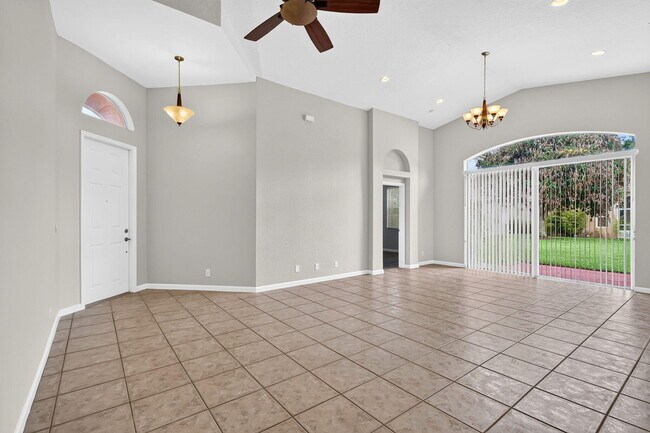 Building Photo - 5614 Sunberry Cir