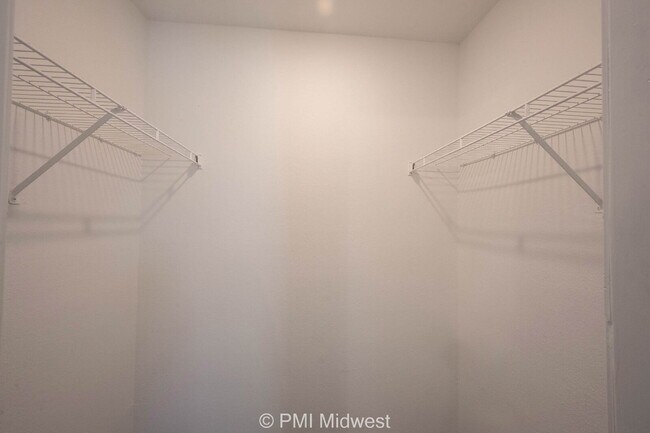 Building Photo - "Charming 3-Bed, 2-Bath Home on Scatter Woods Lane – 1,410 Sq Ft of Comfort Awaits in Indianapolis!"