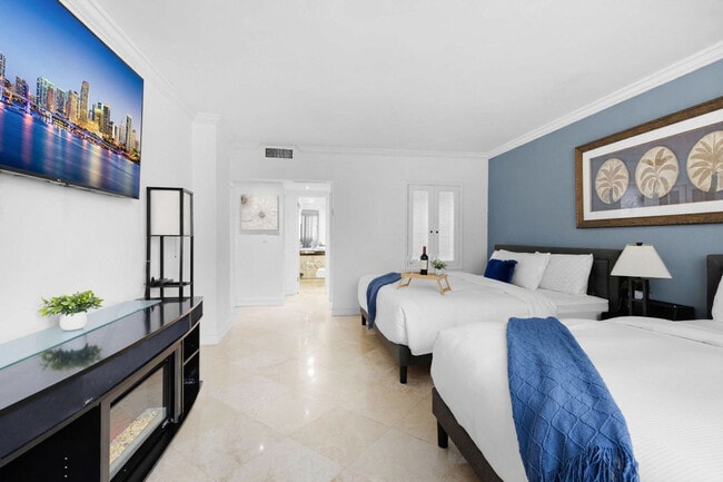 Building Photo - 4001 S Ocean Dr