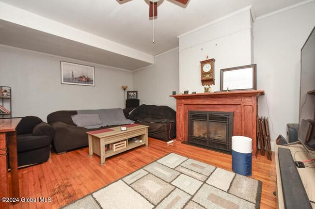 Living room with gas fireplace - 285 Lark St