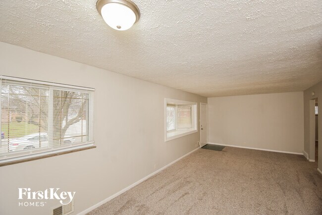 Building Photo - 5602 Culver St