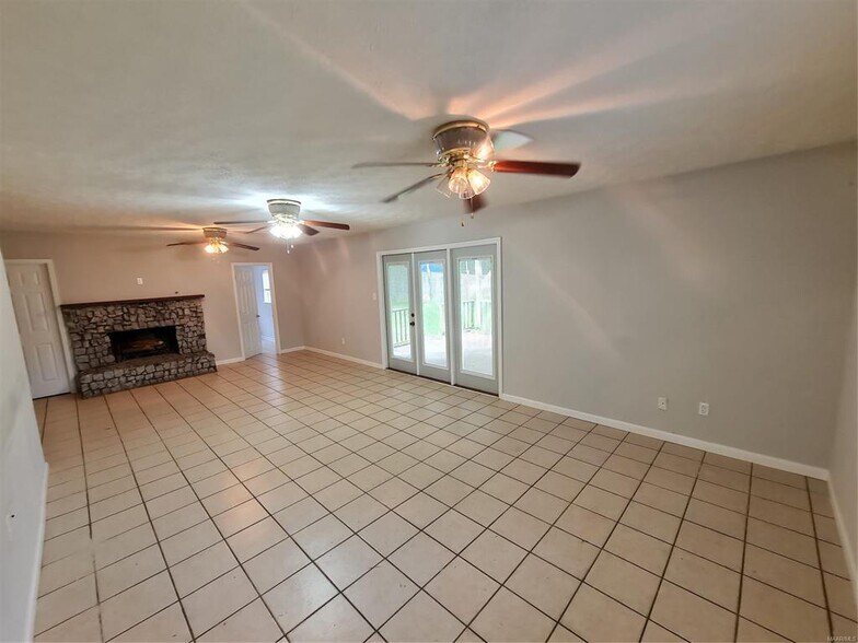 Building Photo - 1163 Cottondale Rd
