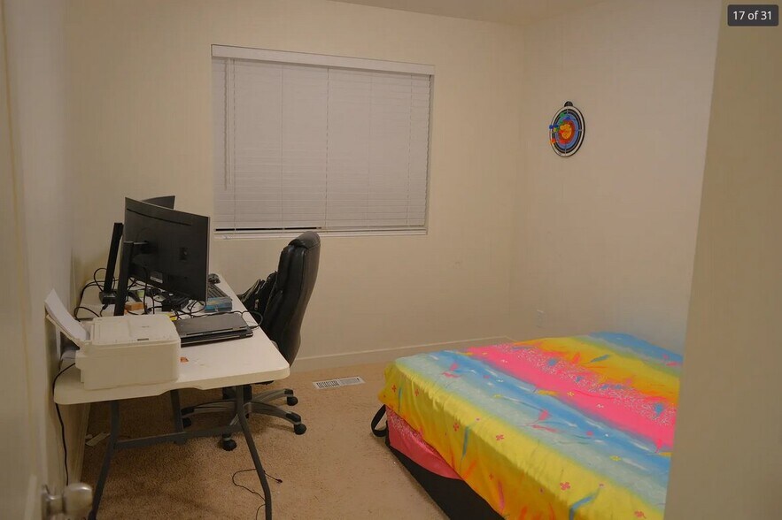 Building Photo - 9337 N Tampa Dr