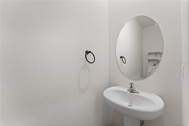 Building Photo - 33066 Major Oak Dr