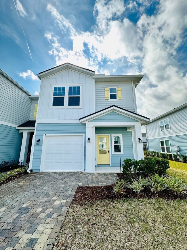 Primary Photo - Spacious End Unit with Garage & Loft. Community features High End Amenities!