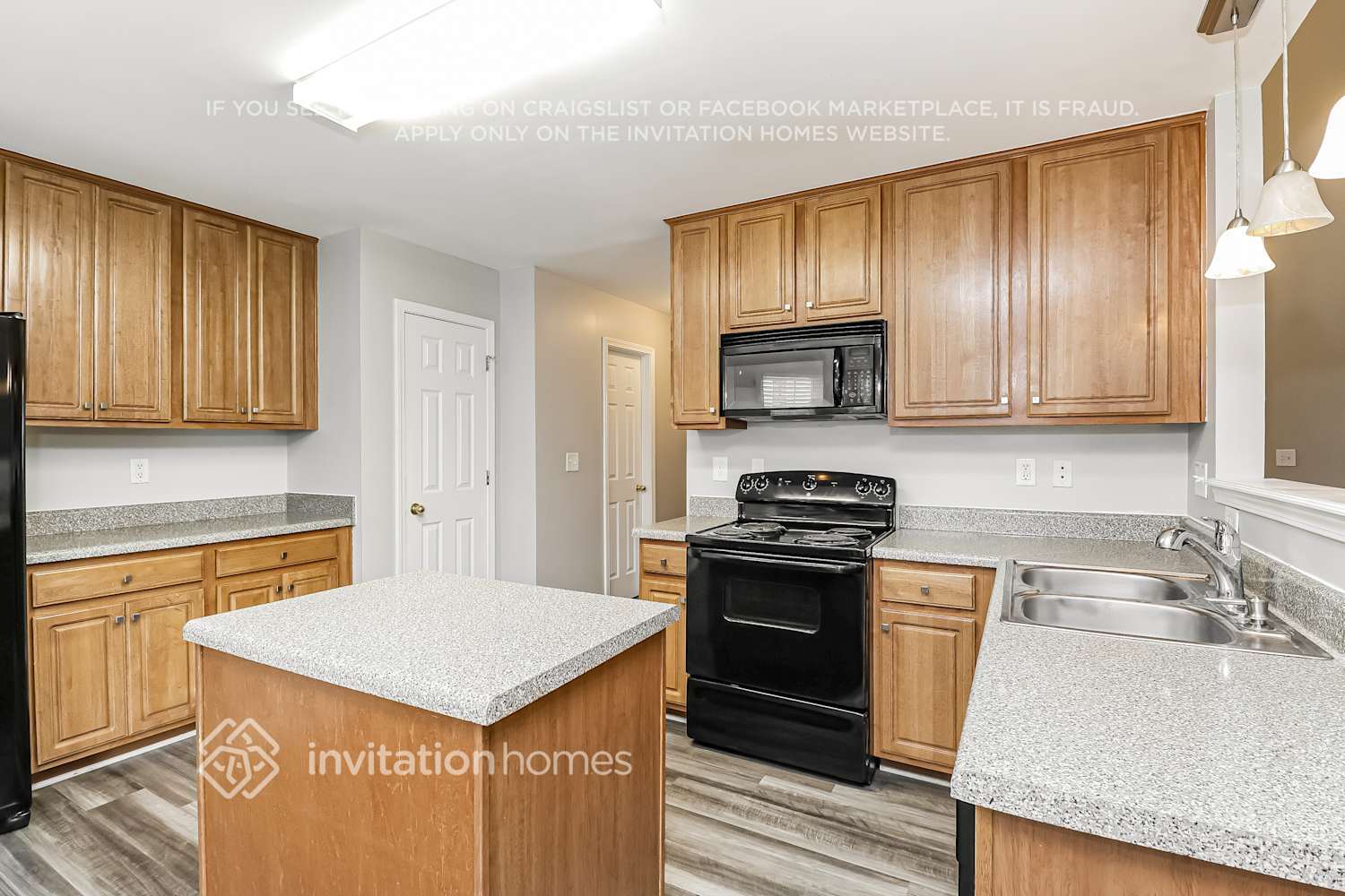 Building Photo - 175 Elba Dr