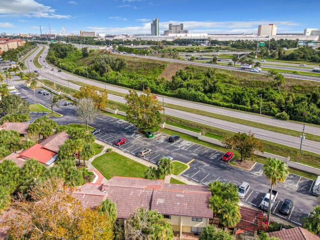 Building Photo - 10288 Turkey Lake Rd